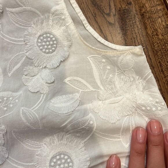 Tahari White Sleeveless Button Down - Picture 5 of 9